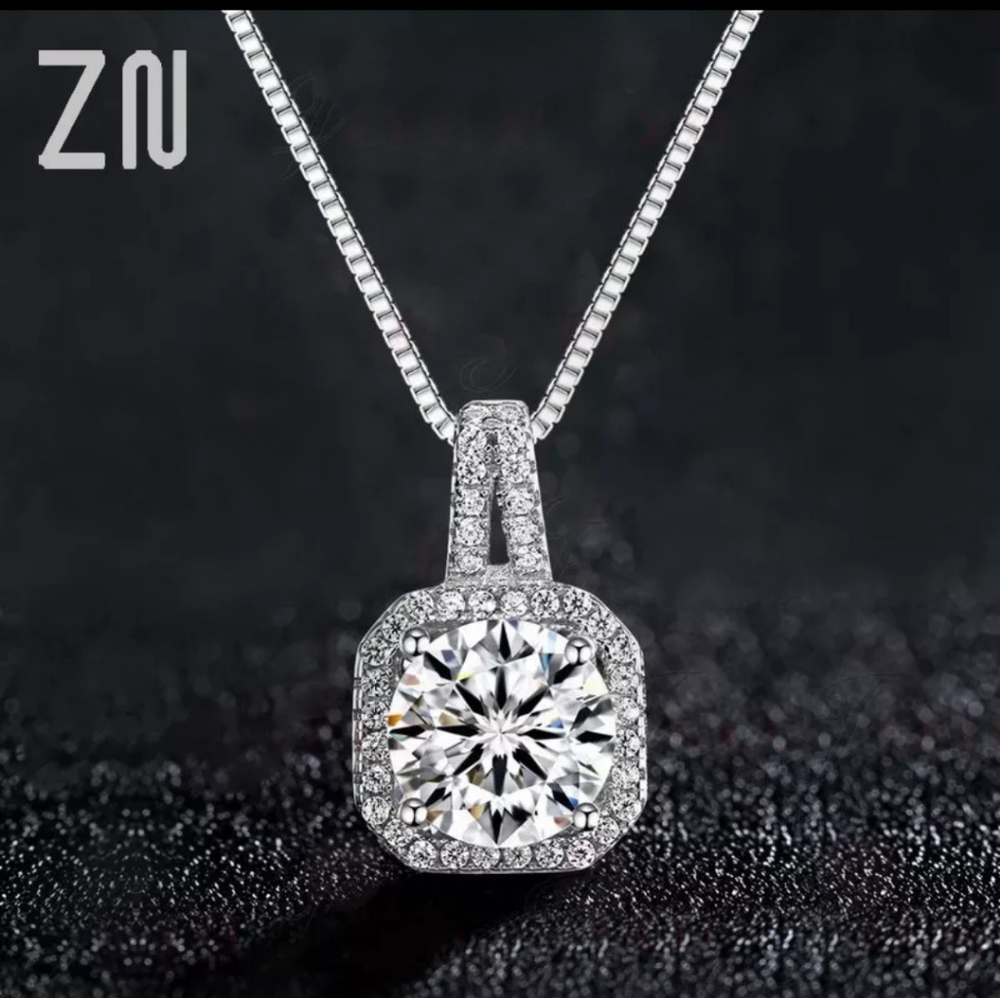 Cubic zirconia pendant necklace